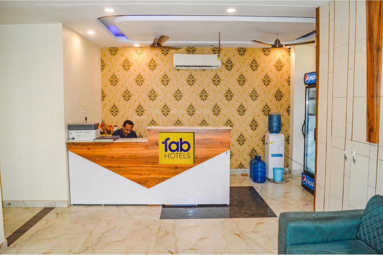 Fabhotel The Golf Inn Noida Zewnętrze zdjęcie